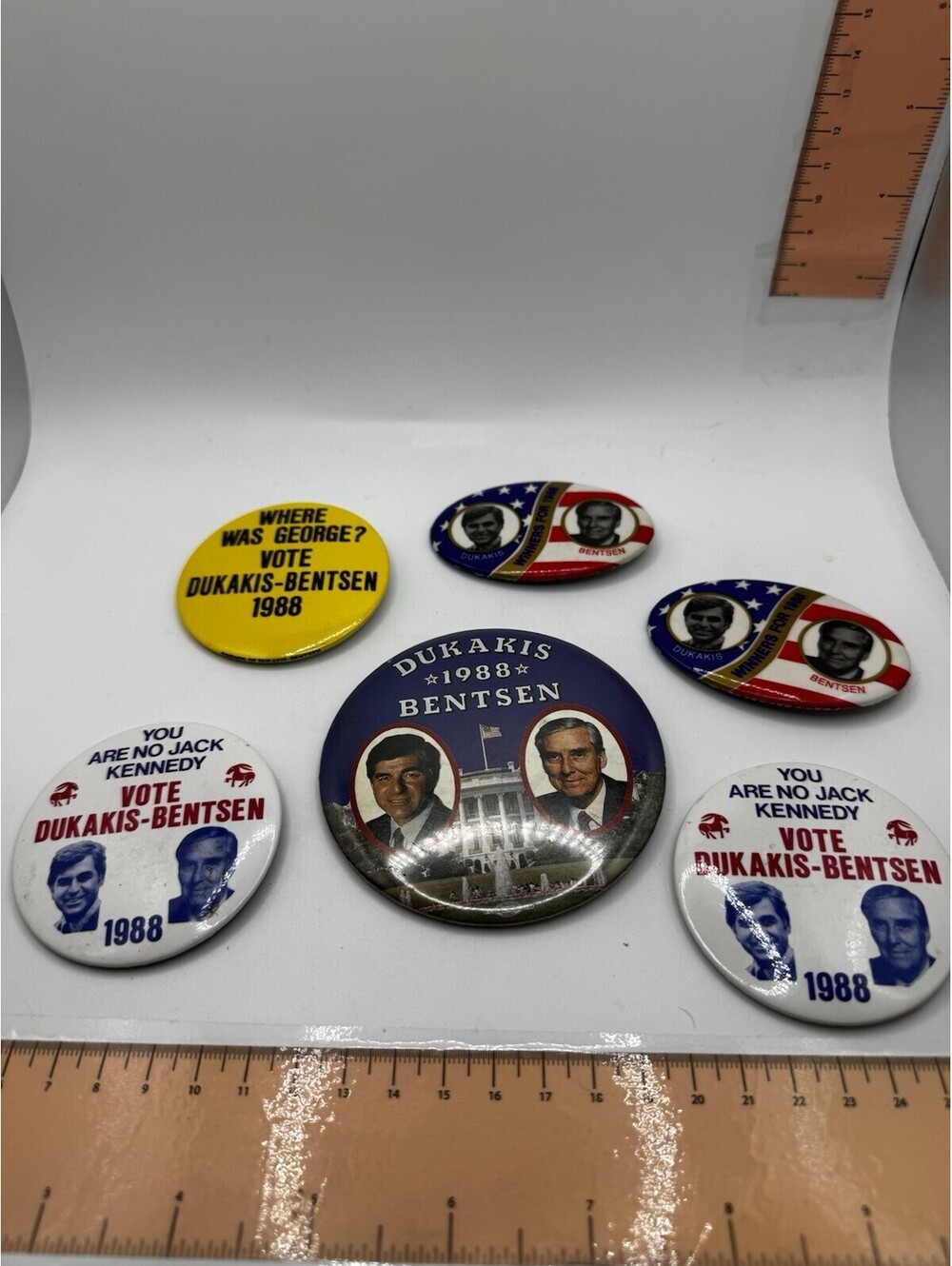 1988 Dukakis / Bentsen Presidential Campaign Pins Democratic Party Election (6)